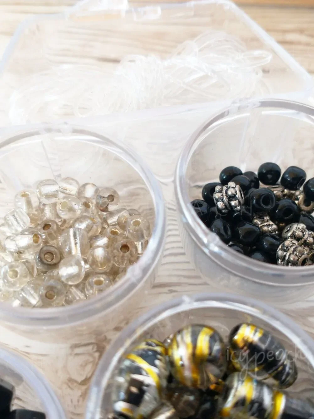 Cousin Fashion Glass Jewelry Kit Midnight 5 Bracelets Black Gold Tan DIY Crafts